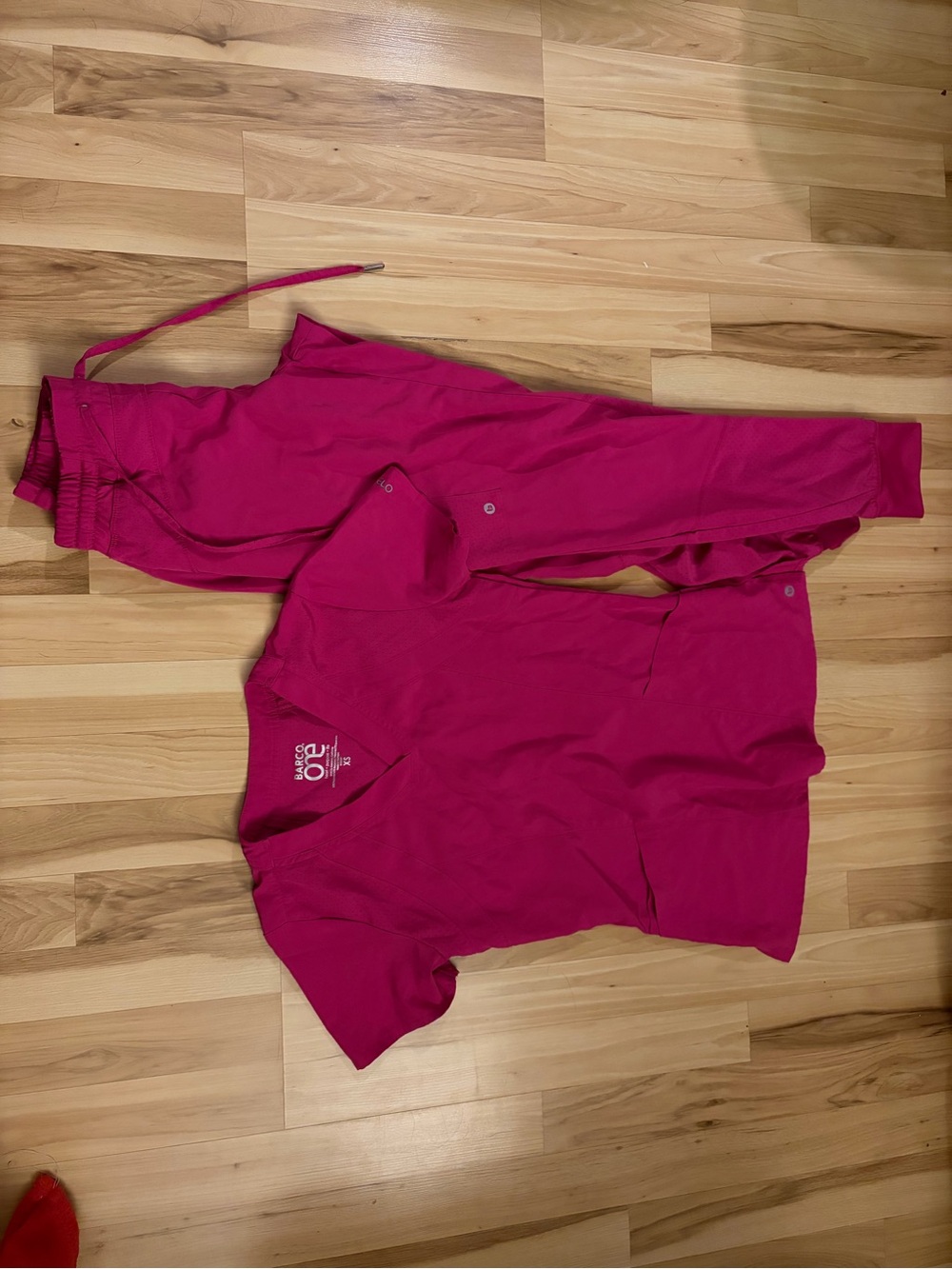 Unbranded Women's Short Sleeve V-Neck Tee in Fuchsia